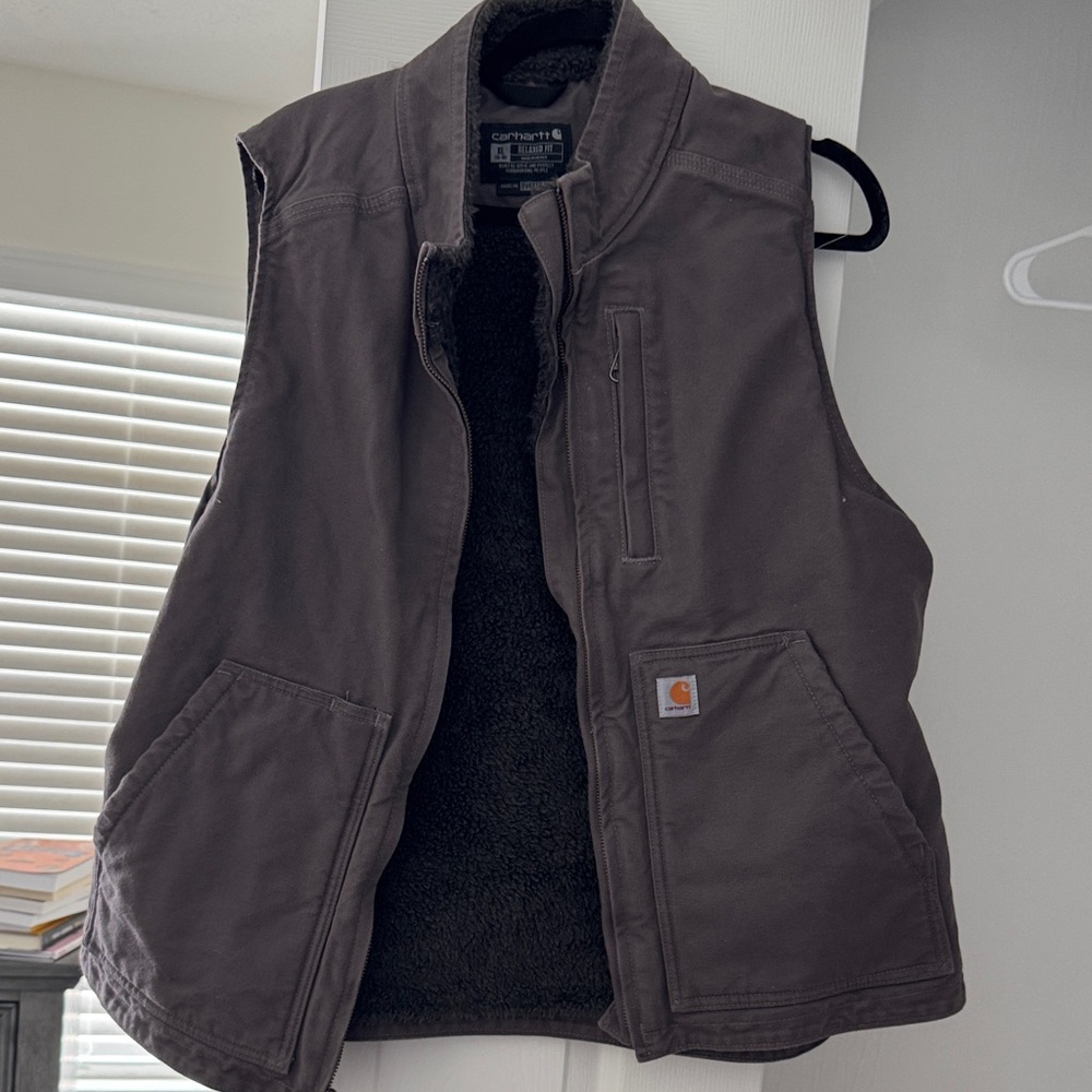 Carhartt Men's Dark Brown Sherpa-Lined Duck Vest